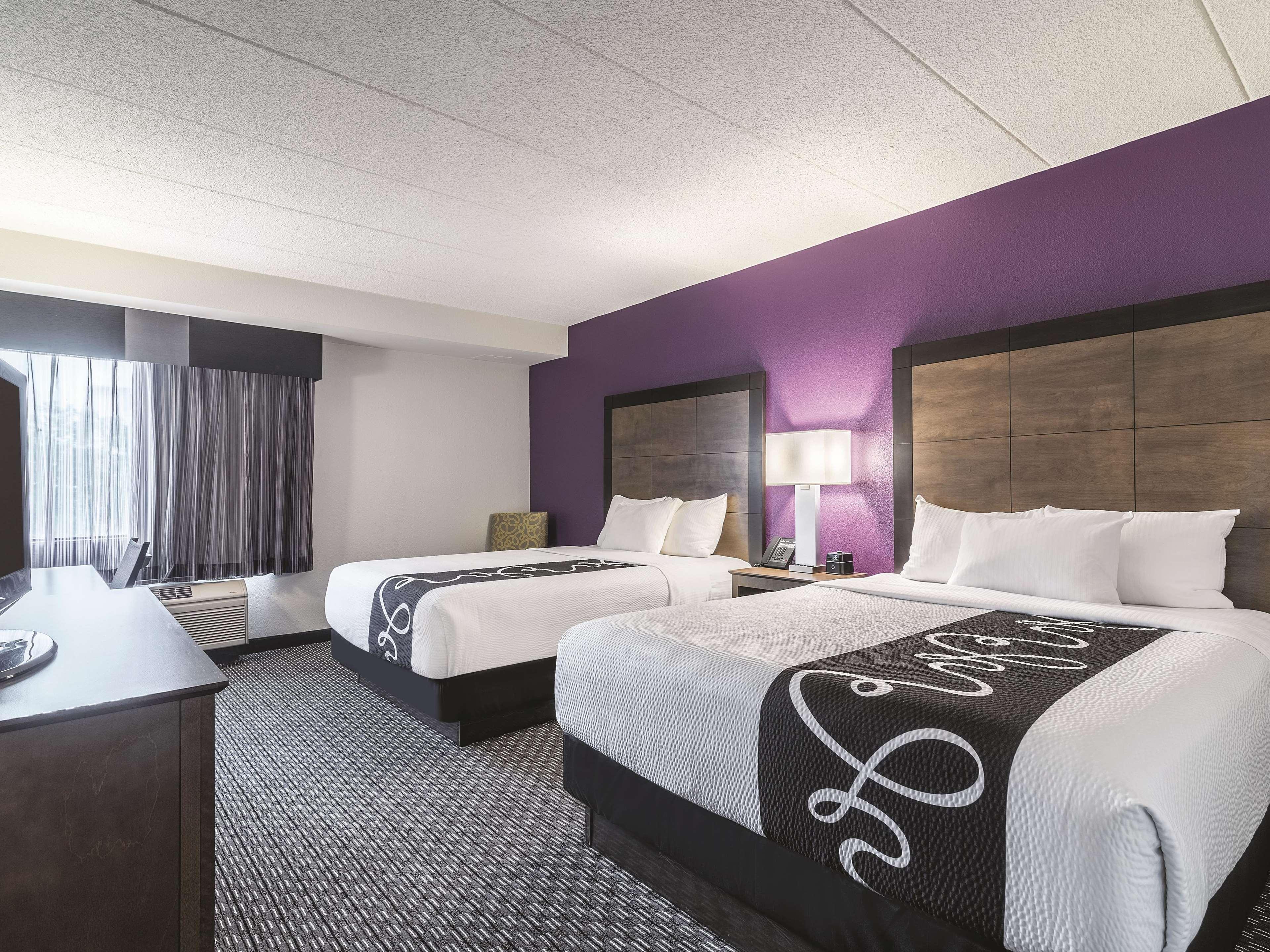 Отель La Quinta By Wyndham Salem Nh Экстерьер фото