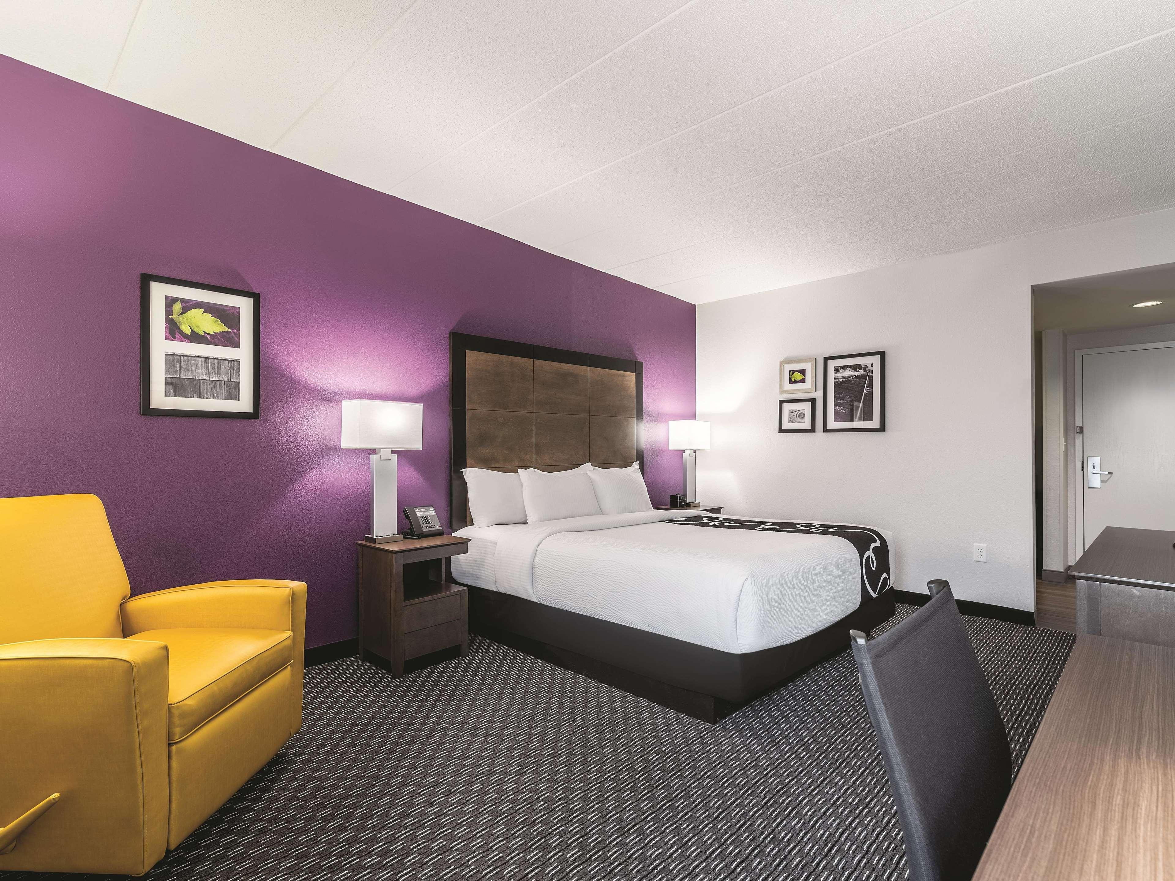 Отель La Quinta By Wyndham Salem Nh Экстерьер фото